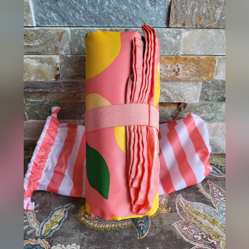 Kate Spade Lemon Print Picnic Sheet